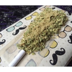 shesmokesjoints:Kiefy joint for half time