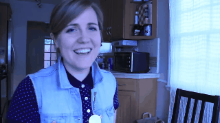 hart-no:  effyeahhannahhart:  x  what are you laughing about, it’s a serious matter.