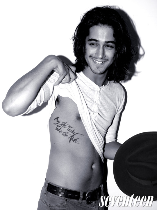 ioncewasborntobebad:if you’re not aware of avan jogia you should bei mean seriously