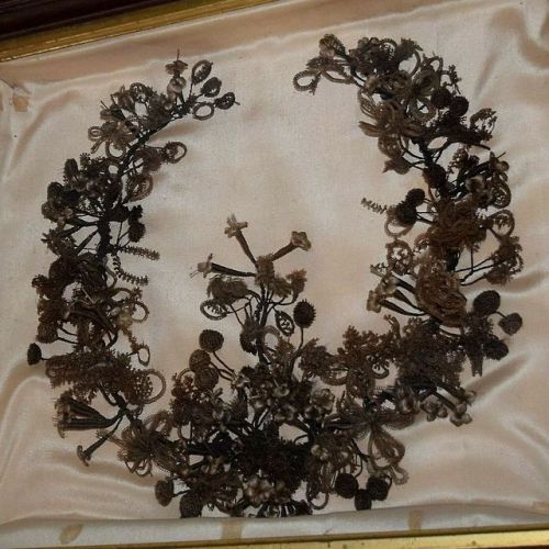 rabid:mourning wreath from woven hair, victorian eramy medulla era