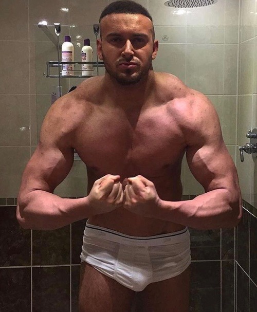 naughtyboy808:  One night with this 6’5 daddy. Just one night.