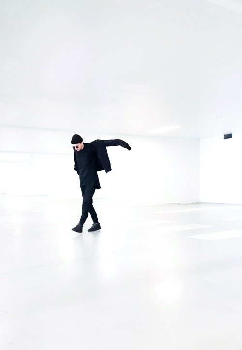 themaxdavis:  Black Wings Instagram @MXDVS  Fashion Blog