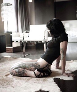 tattooedladiesmetal:  Radeo