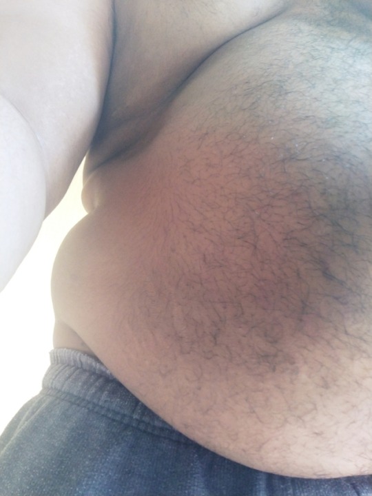 thegourmetgainer:  I promise there are new stretch marks there! My fuzz is hiding it.  You look awesome dude 