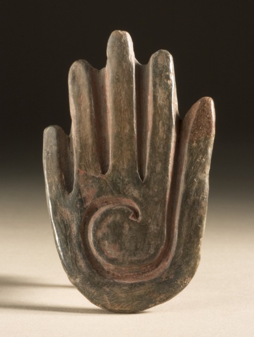 ancientart:A hand-shaped stamp. Olmec, from Puebla, Mexico. 1000-600 BC.Artefacts courtesy