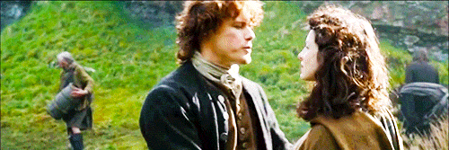 kattdaddee:  Jamie & Claire + K i s s e s (1x08) 