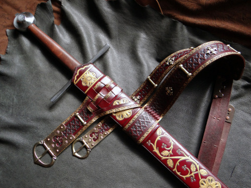 A recently completed ‘Effigy’ style scabbard build for the Albion Baron