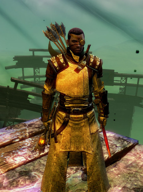 Jamail Saoud, my main Guild Wars 2 character in his two favourite armours. Yes, I play a Ranger, liv