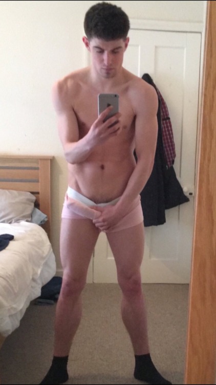 nakedguyselfiesau:  All Australian Boy’s porn pictures