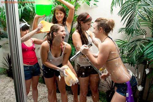 iloveabbysgirls:  Five Aussie babes in a window washing-bubble fight that soon turns kinky!  Christe