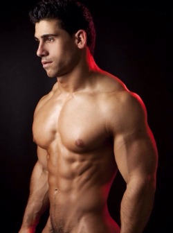 pec-men:  Want more muscle? Follow www.pec-men.tumblr.com.