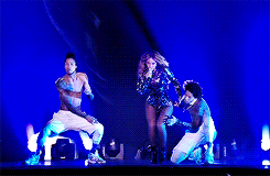Queen B