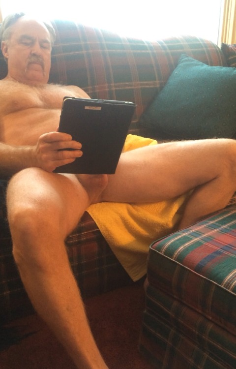 terneromamador:  que lindo y rico maduro,,,,,,,,,,,,,,,,,,,,,,,