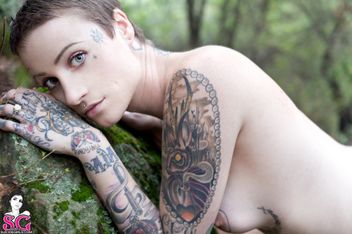 ohmygodbeautifulbitches:  ThugWife