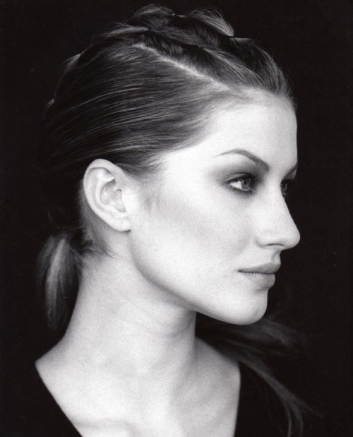 giselebundchenfan: Gisele around 16 years