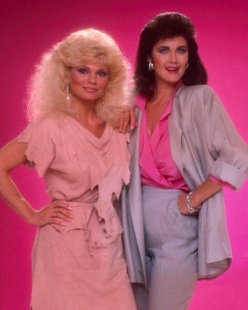 Loni Anderson and Lynda Carter in a promo pic for their television series “Partners in Crime.”