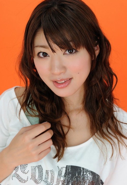 Kozue Yashiro  矢代梢