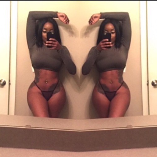 godsgifttomankind:  Dreamy Robinson  GOT DAMNNNN, SHE’S FUCKIN FINE!