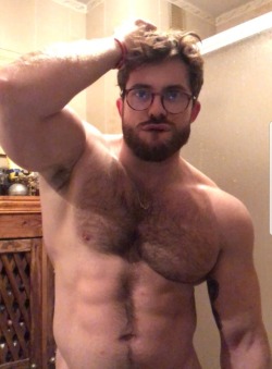 manlybeasts: Sexy selfie.