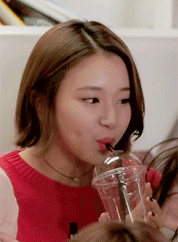 kimnatozaki: just twice things: chaeyoung’s dimpled smile :]
