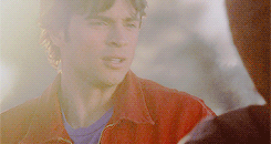 fyeahsupermanandloislane: Smallville 4.22 (Commencement) | The Flash 1.17 (Tricksters)