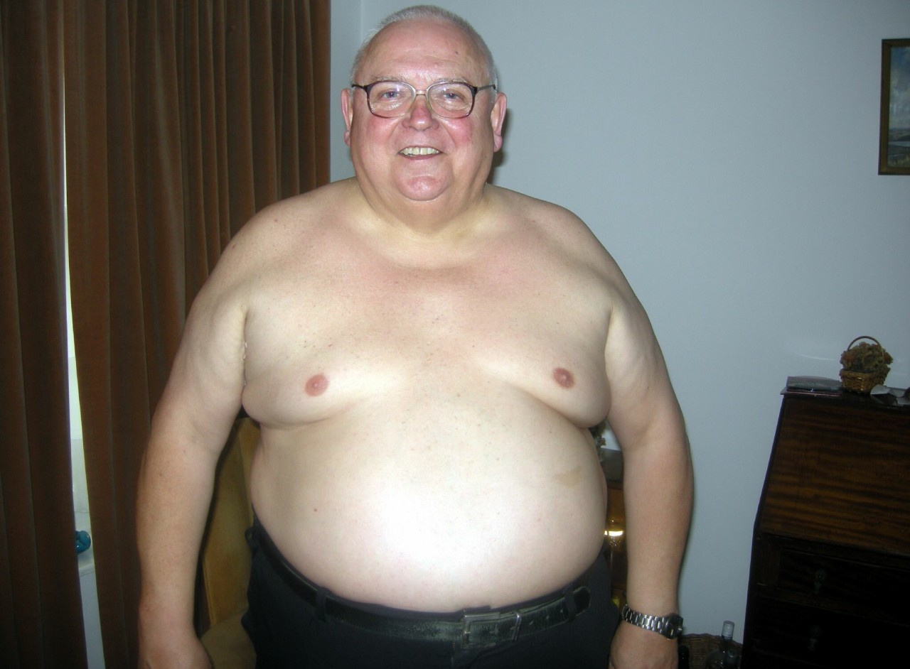 chubs-angels-lover-rus:  Yummy-yummy chubby daddy! 