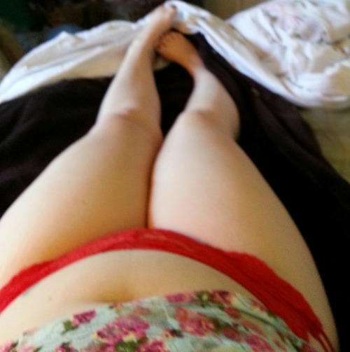 nicegirlwrongplace:  nicegirlwrongplace:  20,000 followers!!! #whoah  aw this was 2 years ago ; ) 