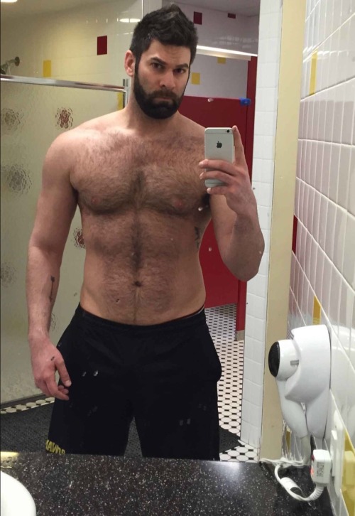 guymirrorphone:  also Follow NSFW page: @guymirrorphone-rated-x 