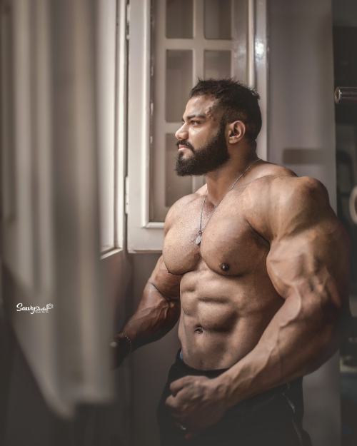 EGYPTIAN BODYBUILDER AYMAN MAGDYSee more: https://musclelovergr.blogspot.com/2022/05/magdy2.htmlMusc