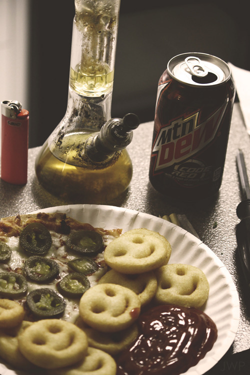 http://blowmelikekushhh.tumblr.com/post/125778088479