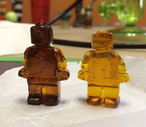 worldofnugs: Lego dabs