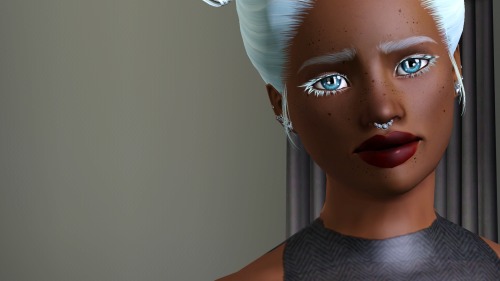 ayy, some in-game screencaps of her face. (the second pic is how i feel about the differences b