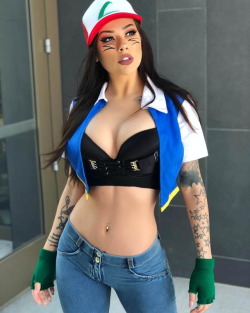 cosplayheaven:  Ash Ketchum, gender-swapped