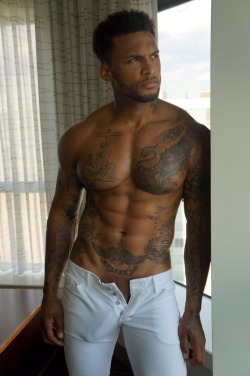 celebrityeggplant:  David McIntosh