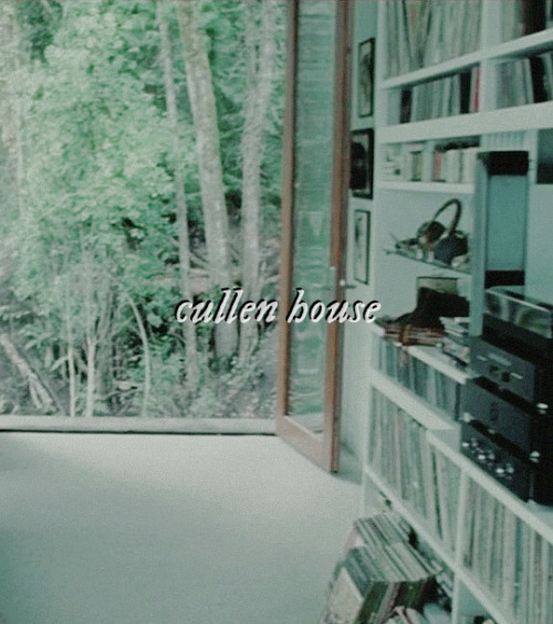 lenoreamidala:twilight + locationsThe house was timeless, graceful, and probably a hundred years old
