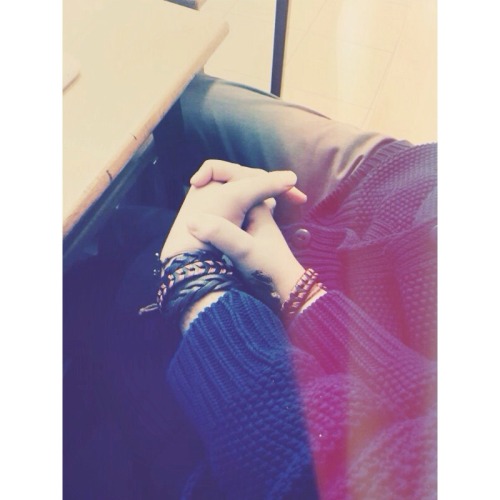 makyajyakismiyo:  selemecenemenebere:  Okuldaki anne babam :))  Oha :((( 