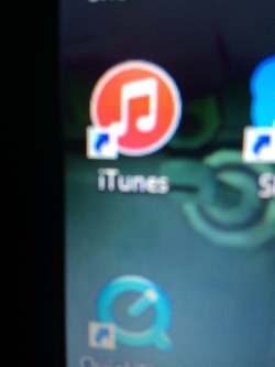 ThE NEW iTunes logo is red…  FU*KING