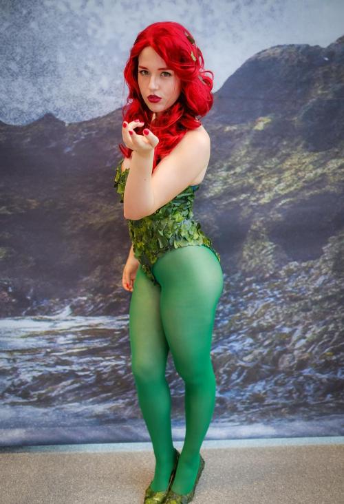 A wonderful Poison Ivy cosplay!