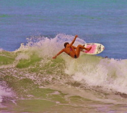 surfing-girls:  Surf Girl http://girls-surf-too.blogspot.com/