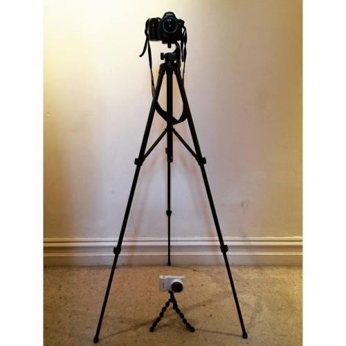 slewicka:  Today’s Tri-rrific purchase .. let the shooting begin 📷🎥📹 Thanks to Velbon for my EX Series tripod and YellowStone for my flexible digital camera tripod 🙋 #tripodsfordays #velbontripod #yellowstone #tripod #nikon #d40 #samsung
