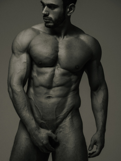 beautygoodness:  Stepan Pereverzev / Ph: Serge Lee