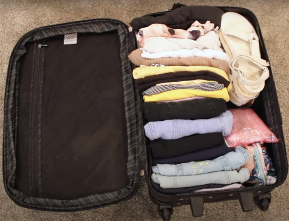 best luggage — Travel packing tips and trick with complete and...
