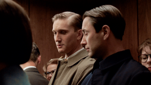 roseredfingers: Mad Men: 3.01 “I keep going to a lot of places and ending up somewhere I&rsquo