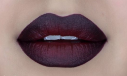 Nailpornography:  Vampy Lips &Amp;Amp; Nails 