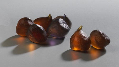 rzmryn:Wendy Fairclough, Figs and Apples, cast lead crystal