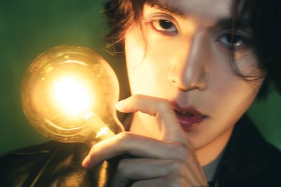 itsza:madeineden:He’s unrealA Silent Light, Lee Dong-wook, december 2022Bonus:@winteams u seeing this???