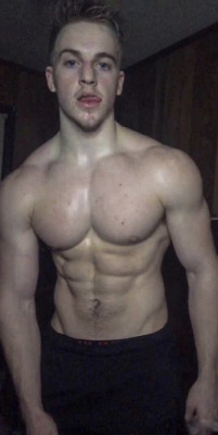 thecaveofmanlymen69:mark-monroe19:elitealphabro:texasfratjock:realmen4worship:🇺🇸white