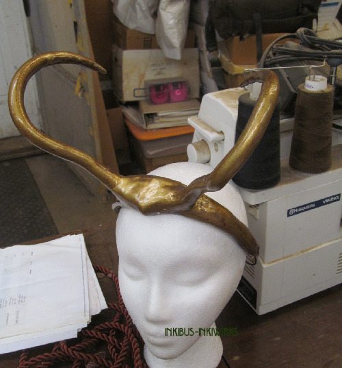 theeinkibus:inkiwirks:Hey kids, excited for the new Loki show? Excited at he has his horns in a smal