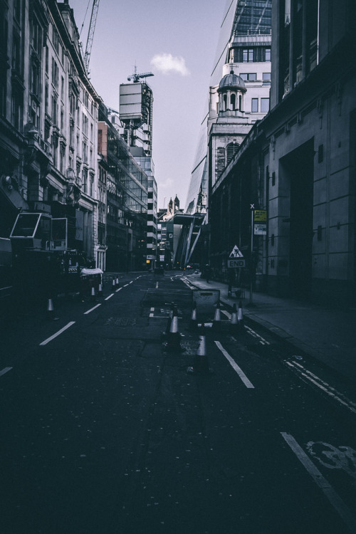 dustashoots:city desolation