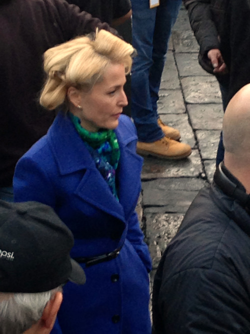 cleolinda:dangerousconclusions:bahorallen:Firenze- Italia. 15-12-2014.Gillian Anderson in the set of